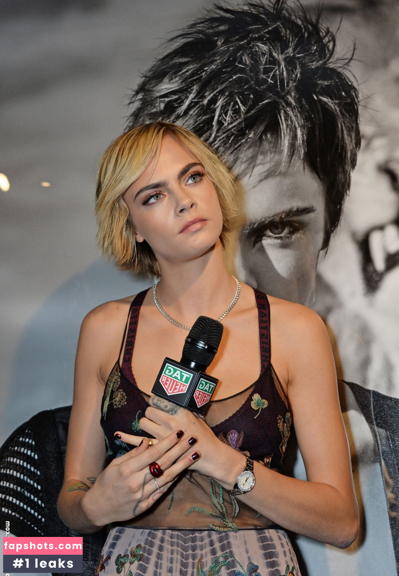 Cara Delevingne gallery photo #379