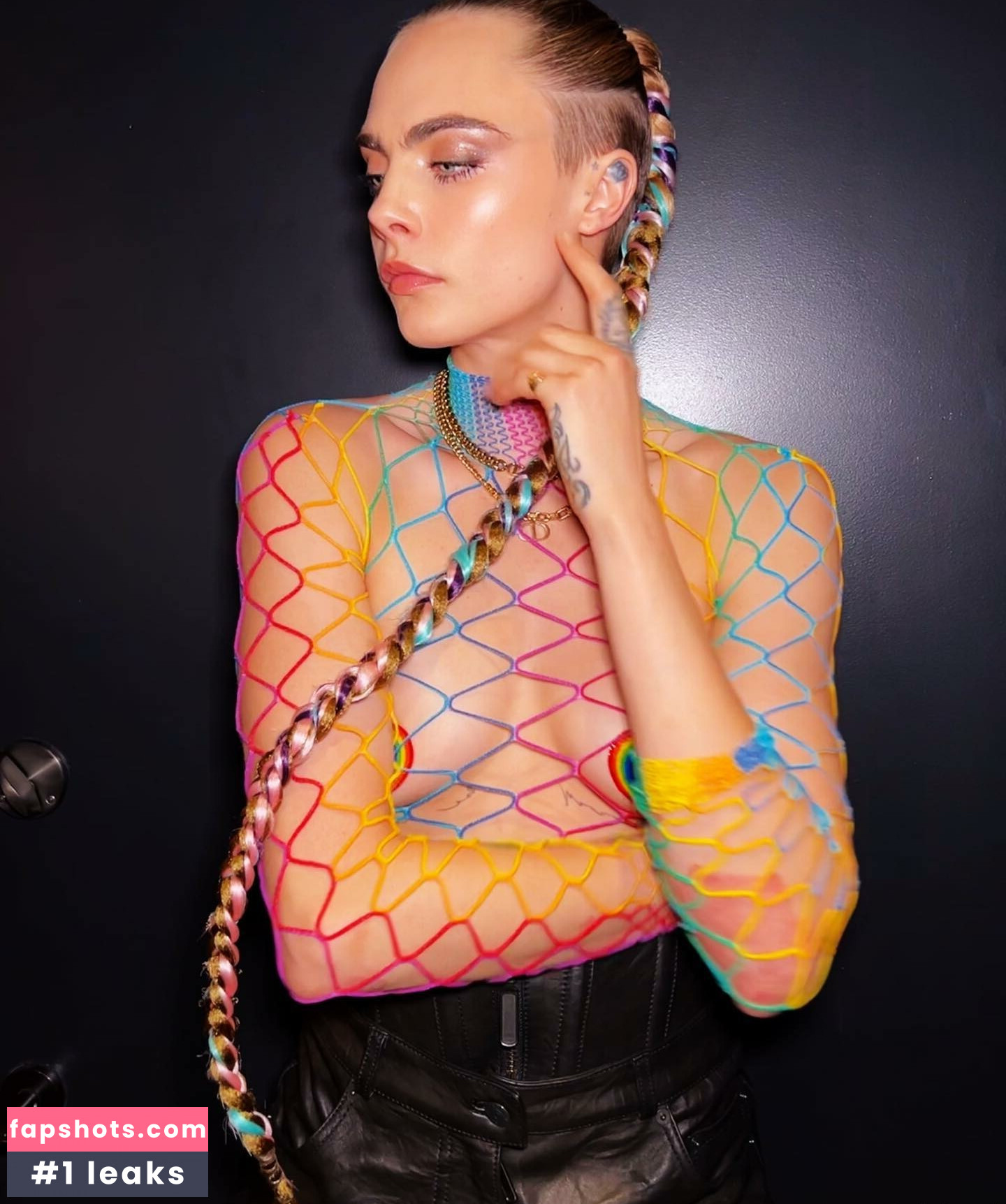 Cara Delevingne gallery photo #392