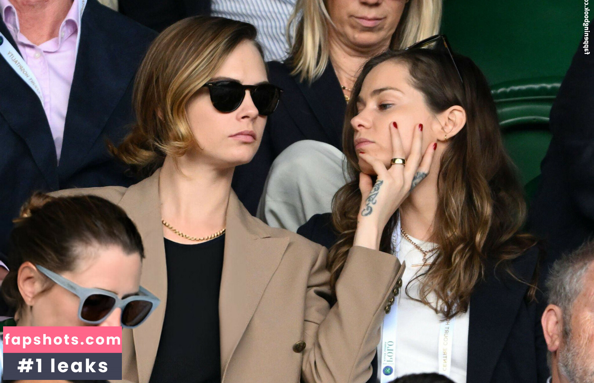 Cara Delevingne gallery photo #5