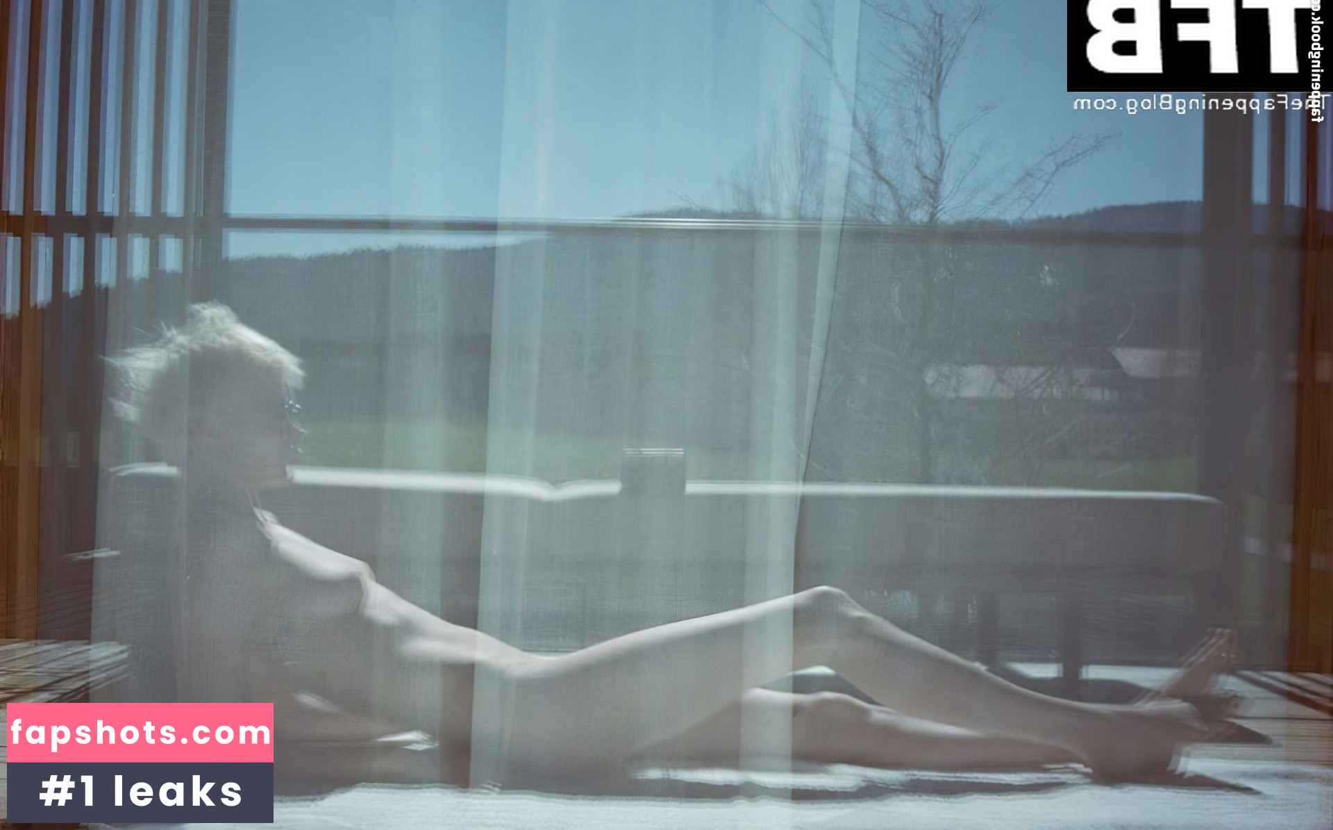 Cara Delevingne gallery photo #403