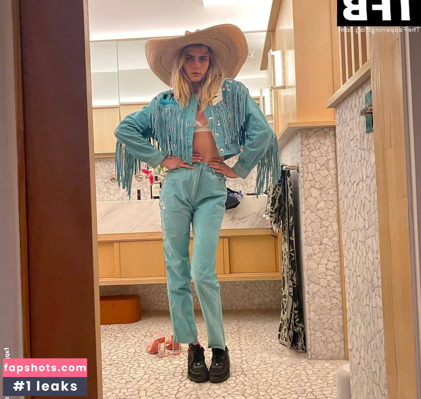 Cara Delevingne gallery photo #407