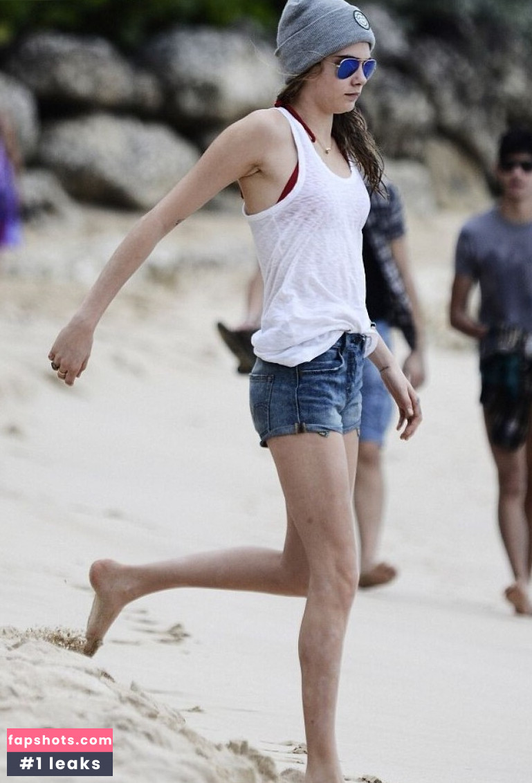 Cara Delevingne gallery photo #49