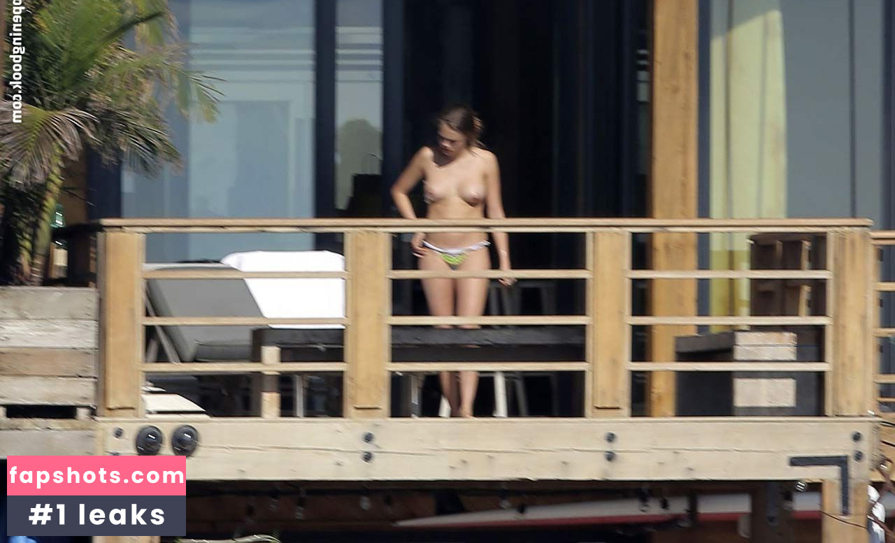 Cara Delevingne gallery photo #516