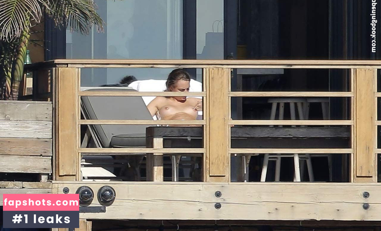 Cara Delevingne gallery photo #517