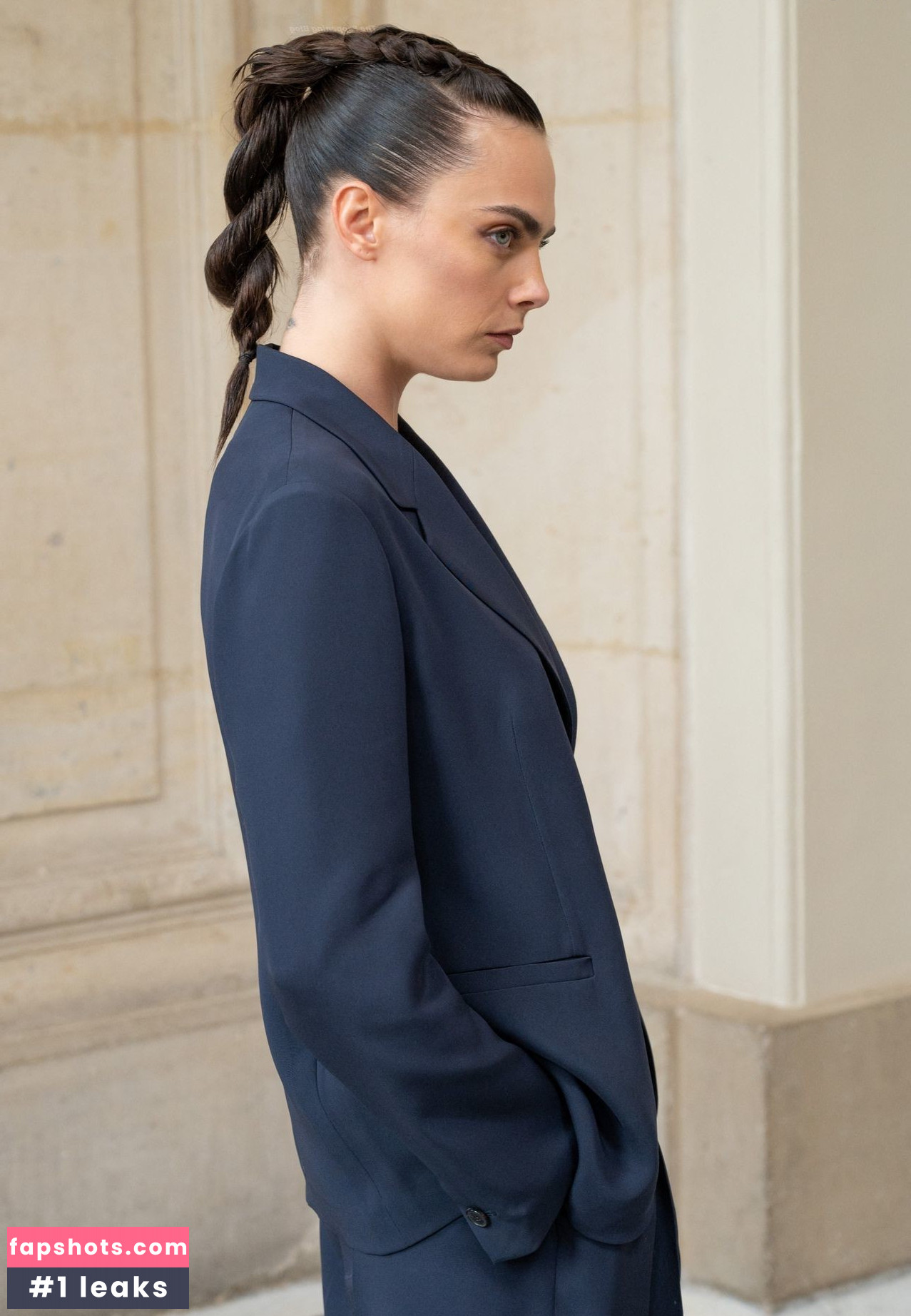 Cara Delevingne gallery photo #535