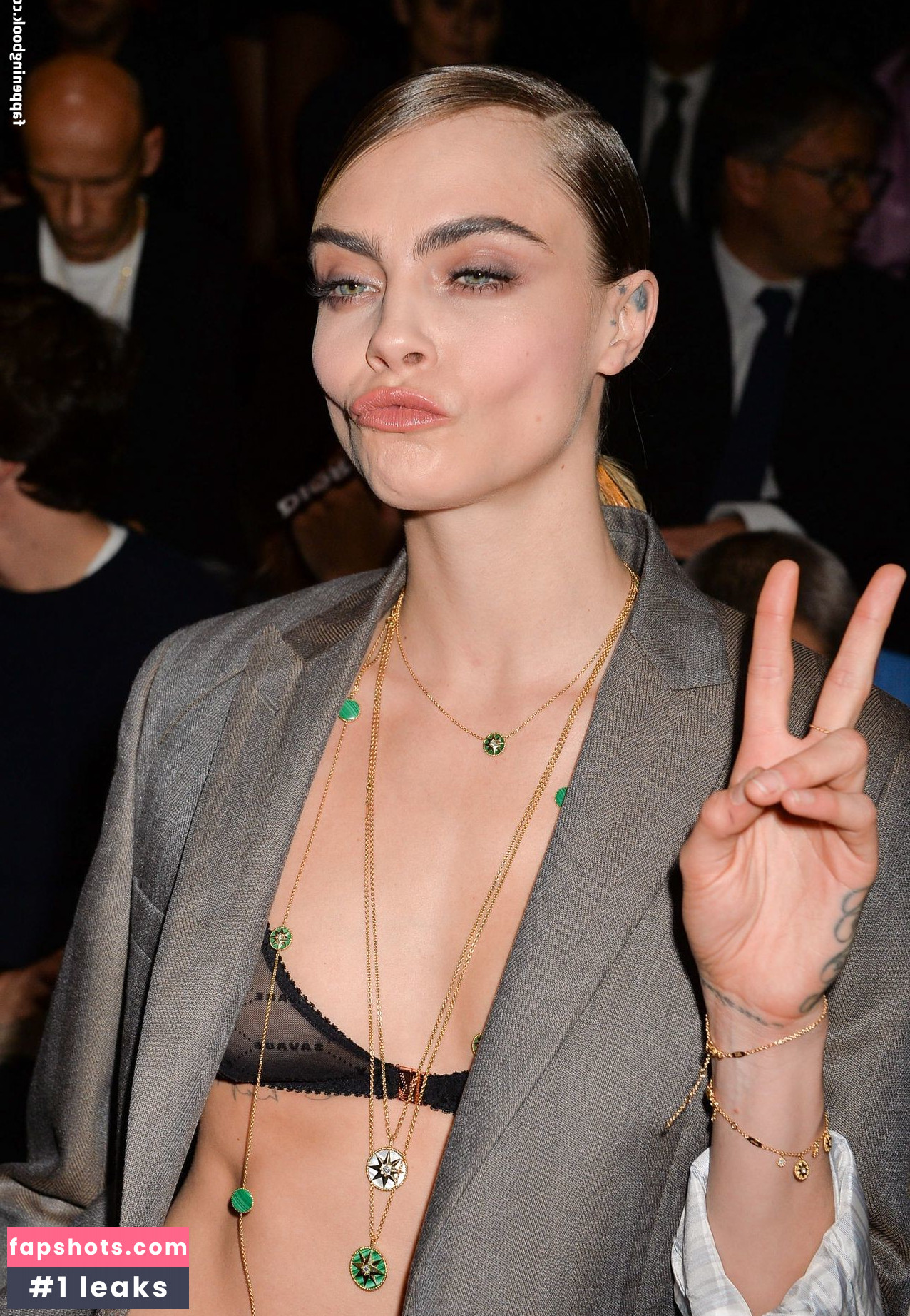 Cara Delevingne gallery photo #581