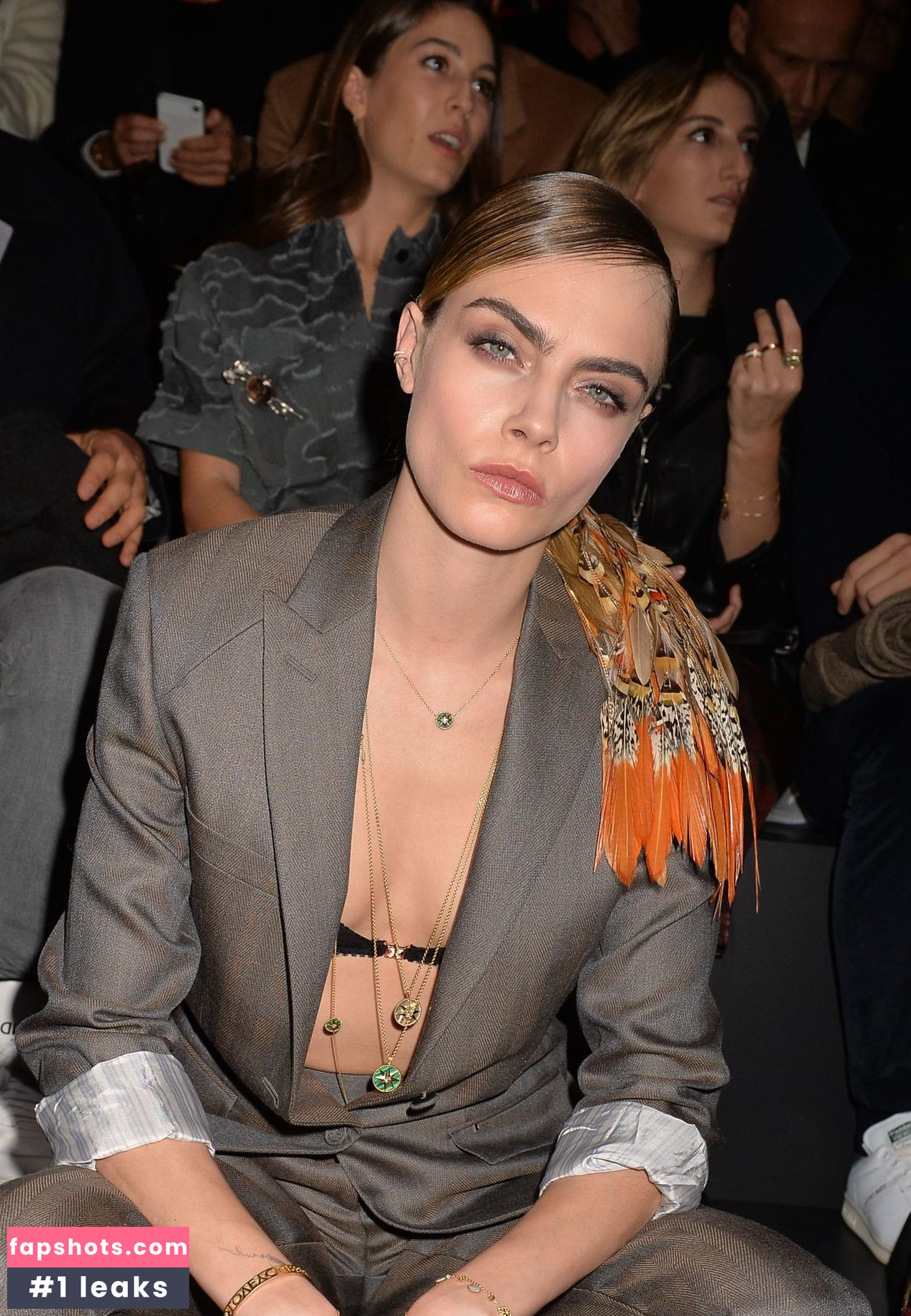 Cara Delevingne gallery photo #586