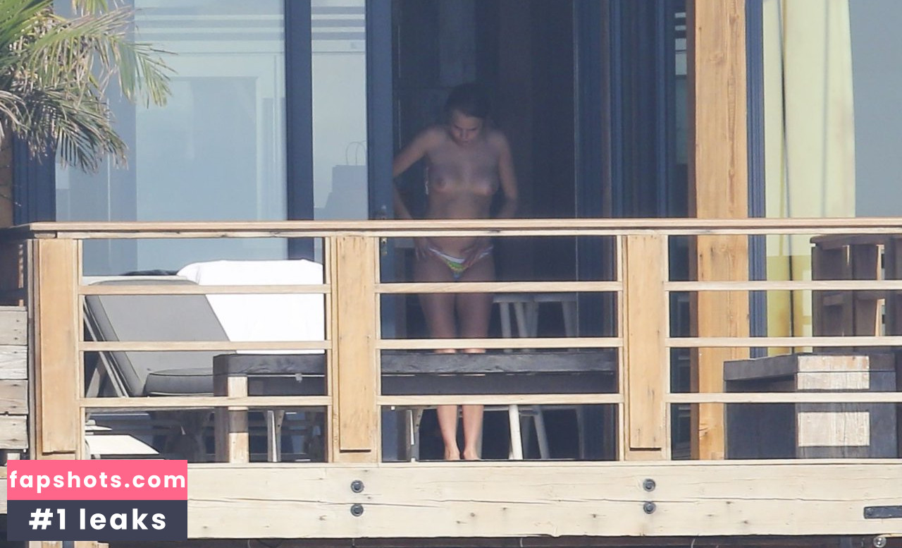 Cara Delevingne gallery photo #669