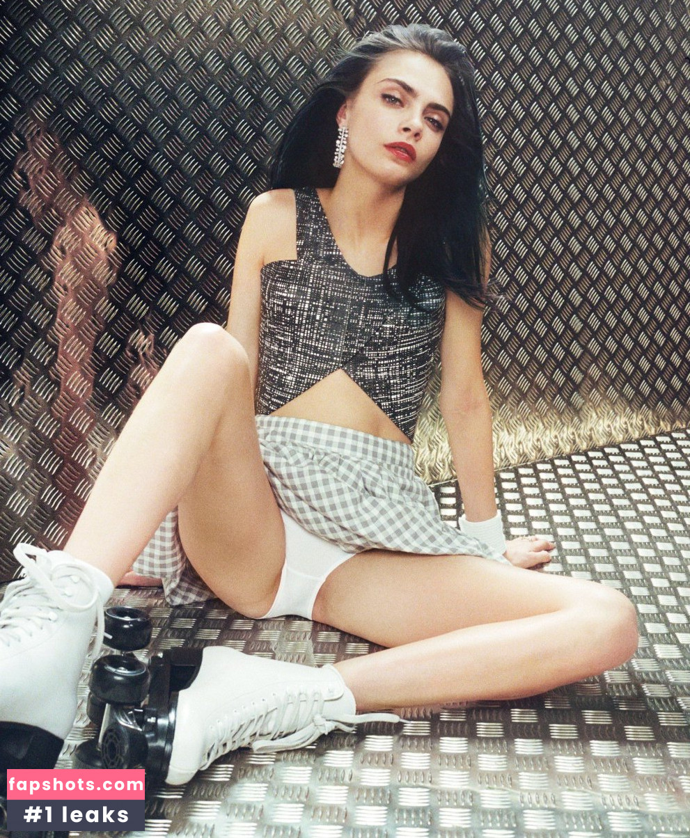 Cara Delevingne gallery photo #704