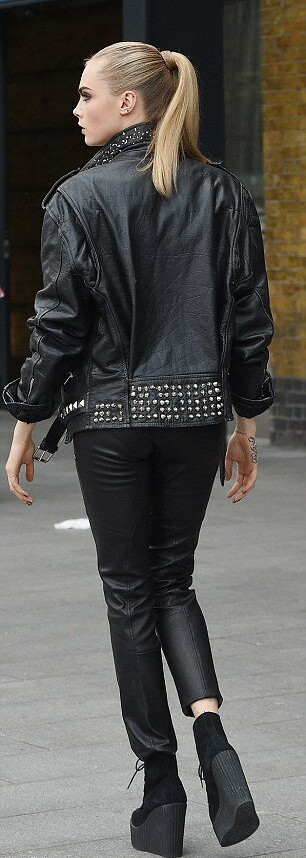 cara-delevingne gallery photo #1834