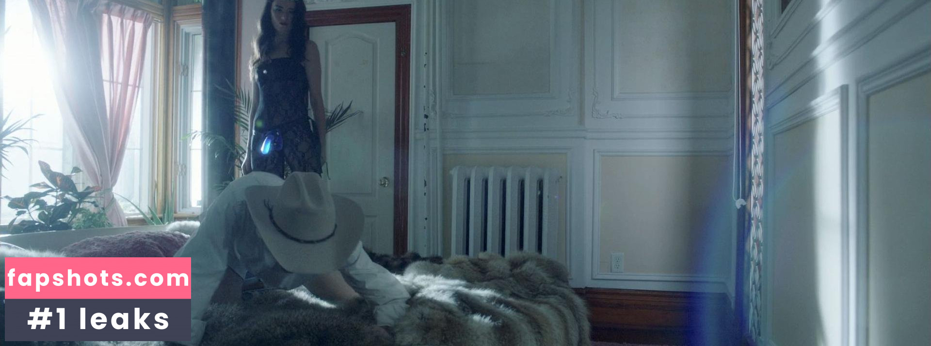 Cara Gee nude babe gallery