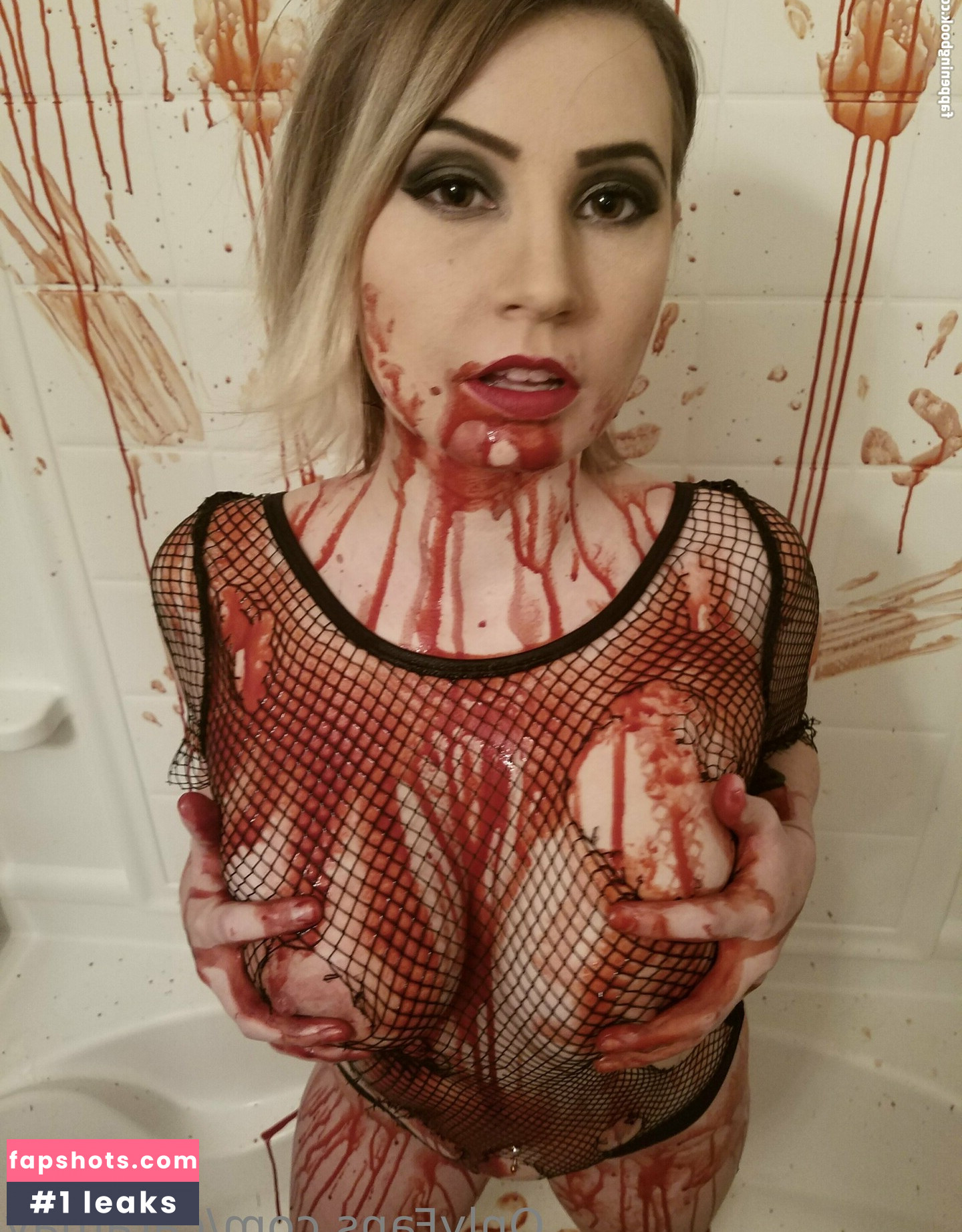 Cara May gallery photo #23