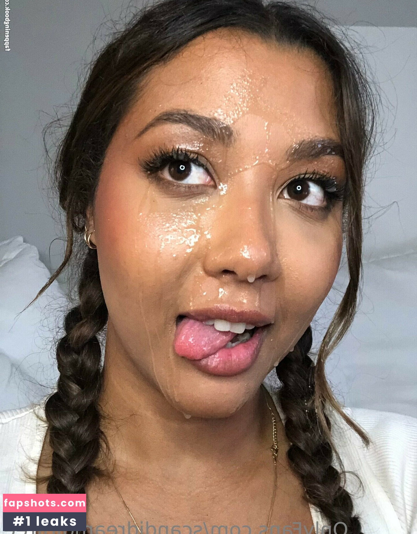 Caravega nude babe gallery