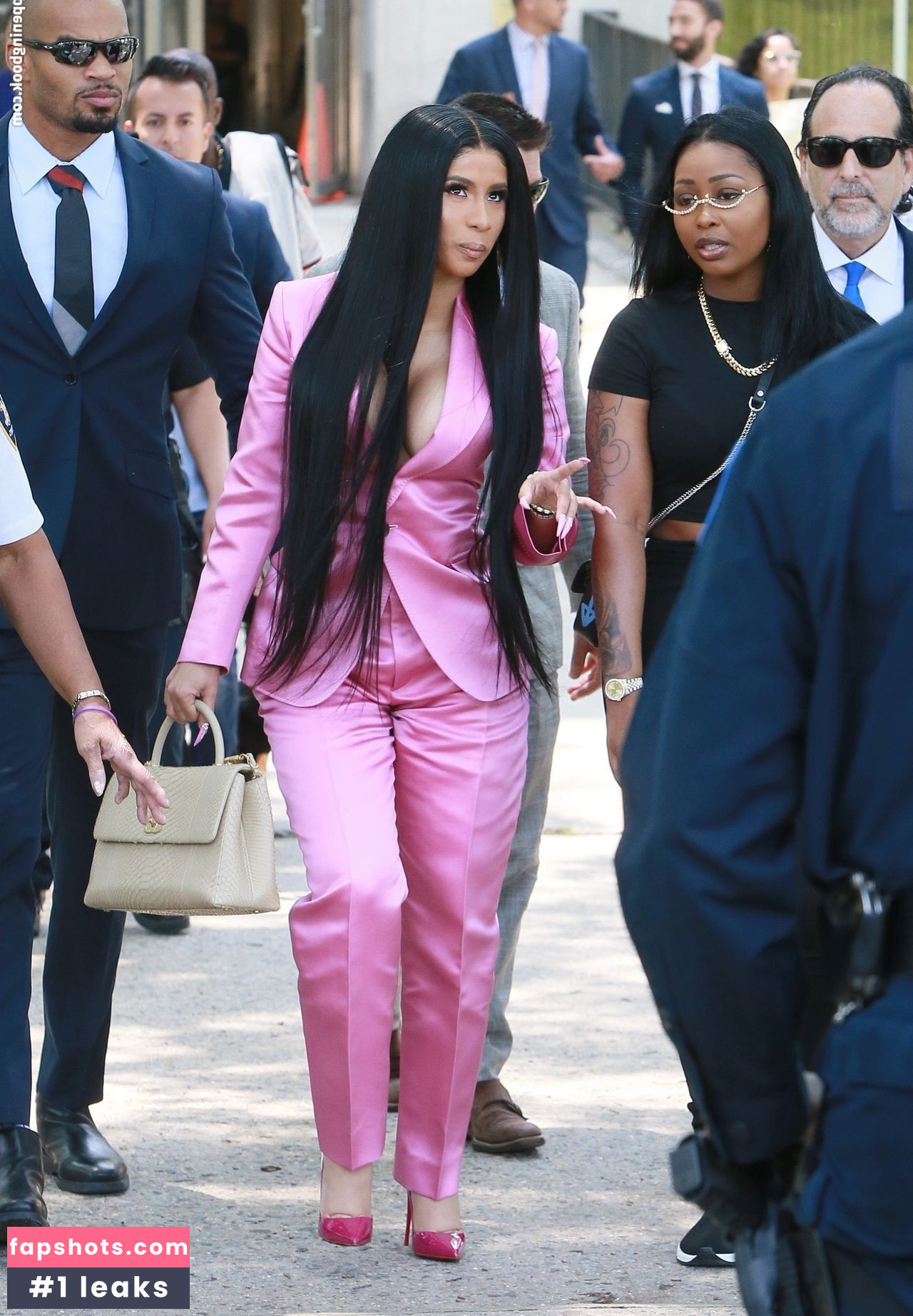 Cardi B gallery photo #1196