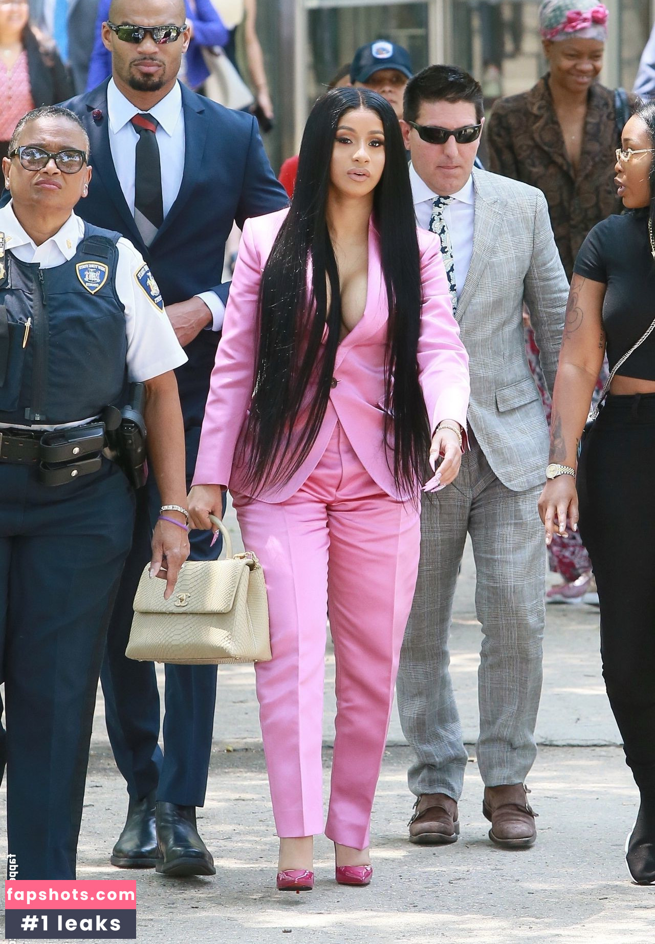 Cardi B gallery photo #1197