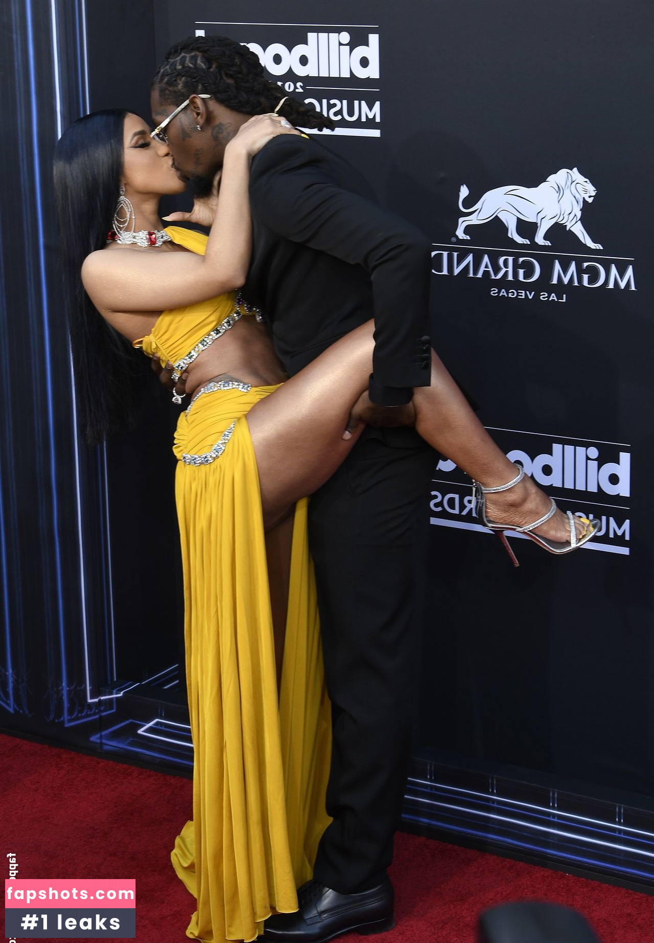 Cardi B gallery photo #1200