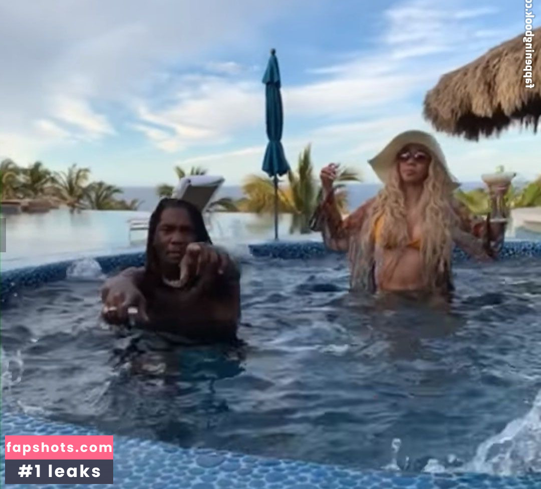 Cardi B gallery photo #1207