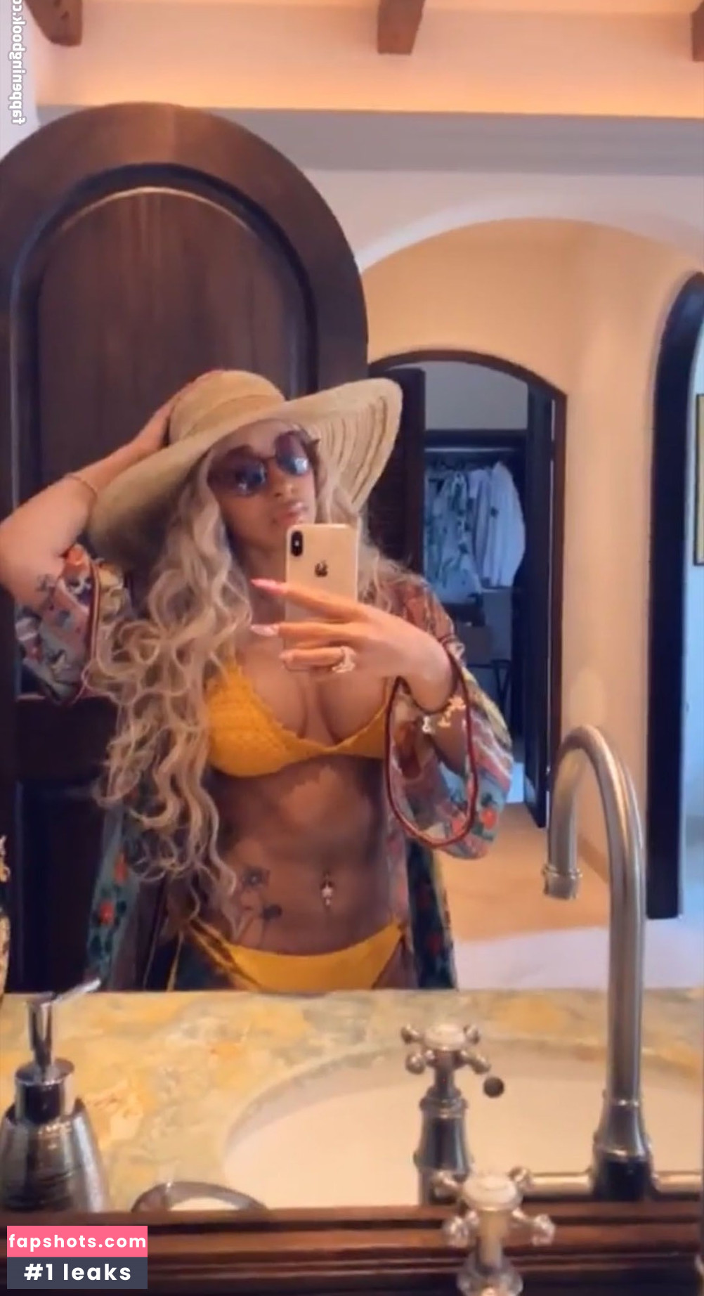 Cardi B gallery photo #1208