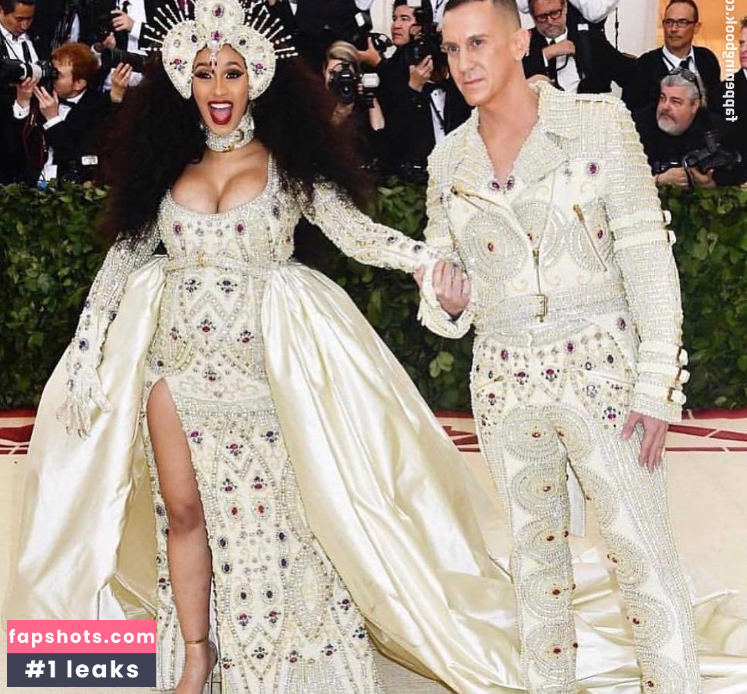 Cardi B gallery photo #1239