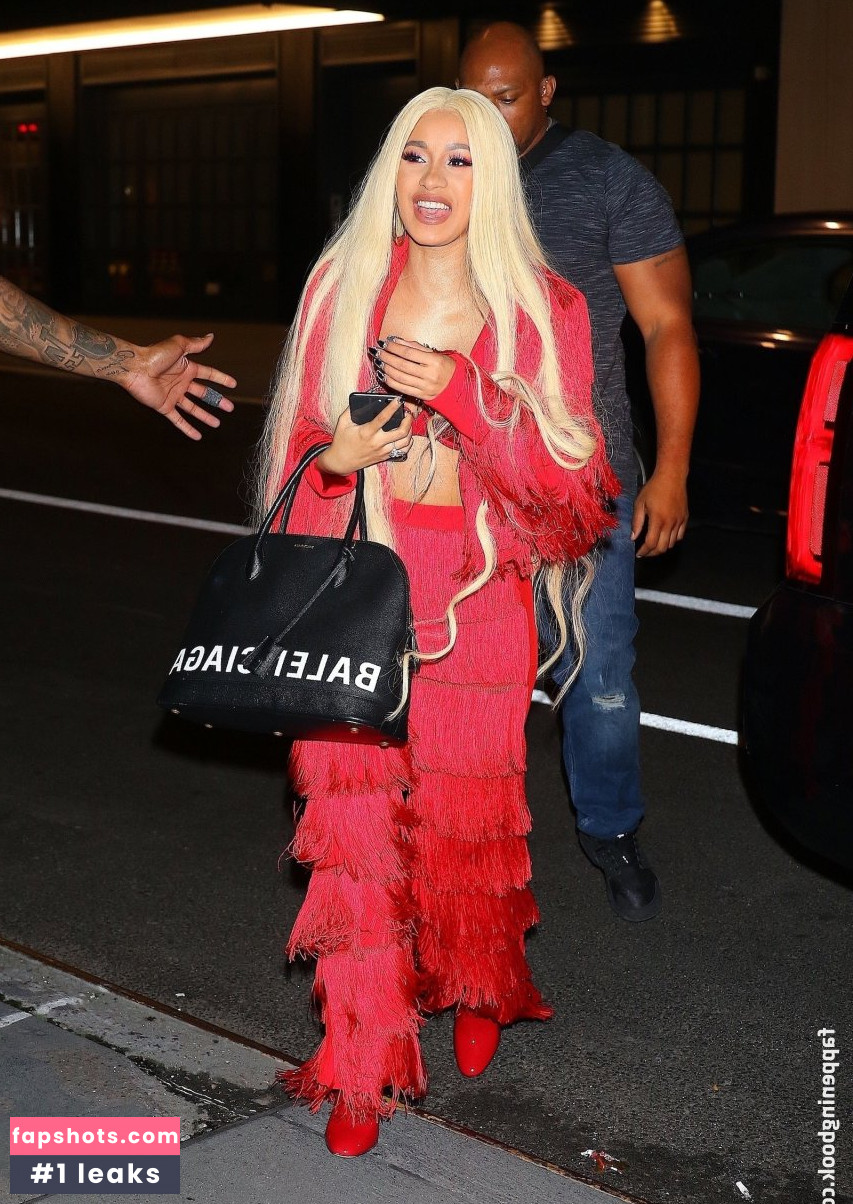 Cardi B gallery photo #1240