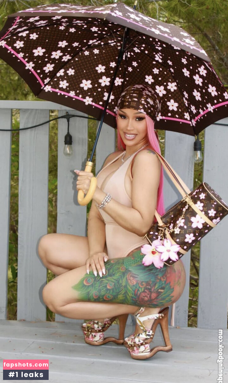 Cardi B gallery photo #17