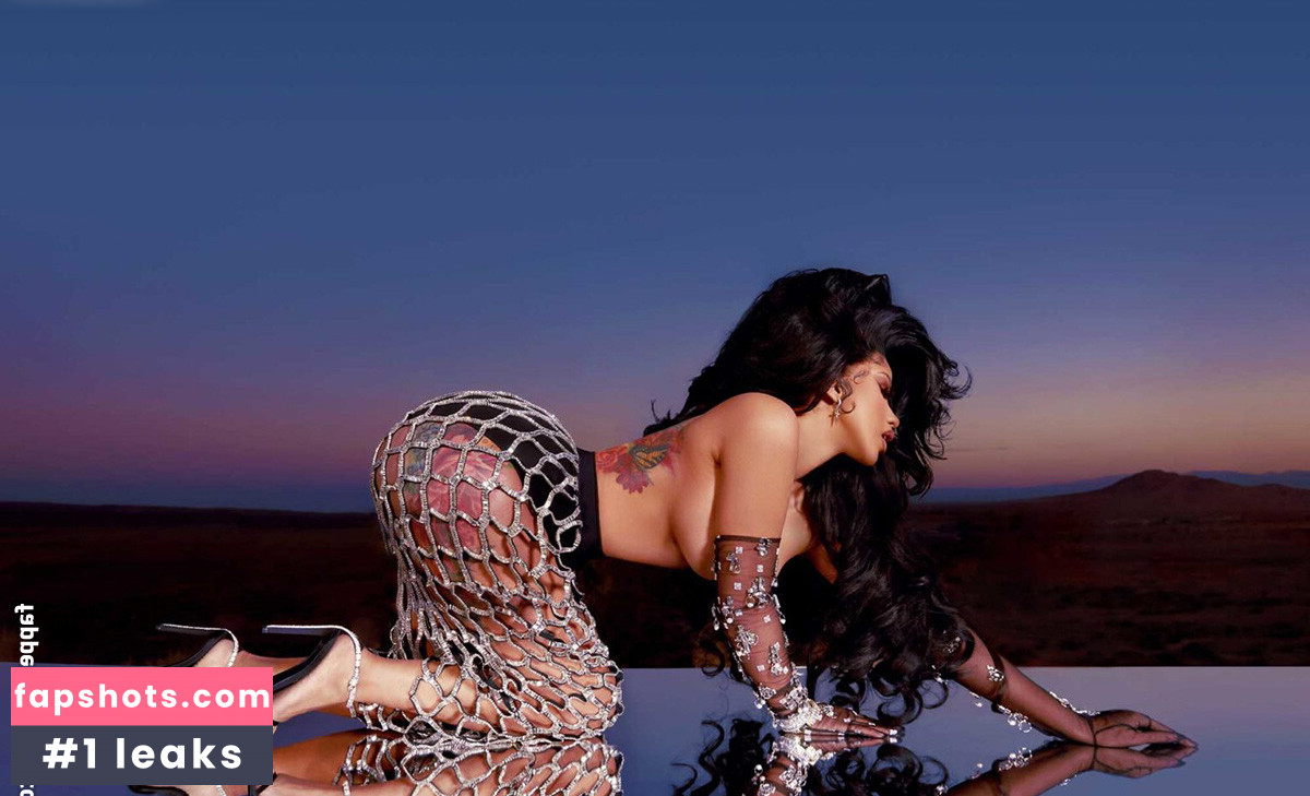 Cardi B gallery photo #19