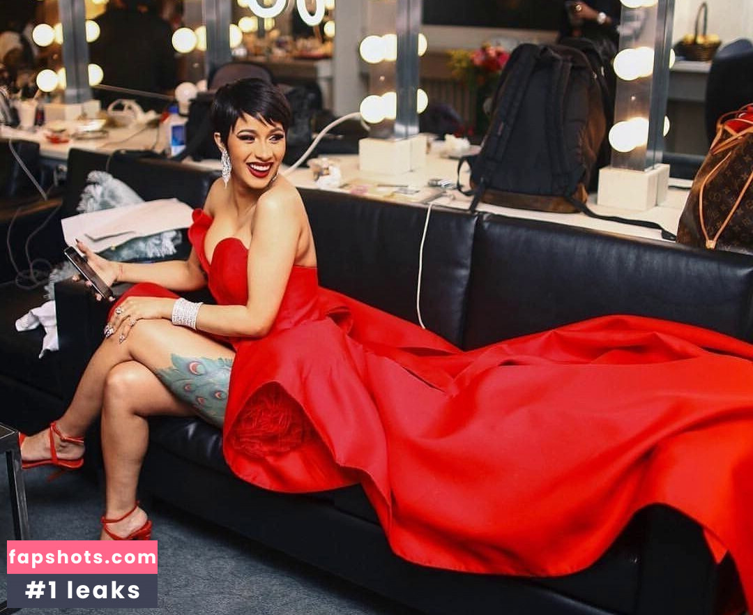 Cardi B gallery photo #374