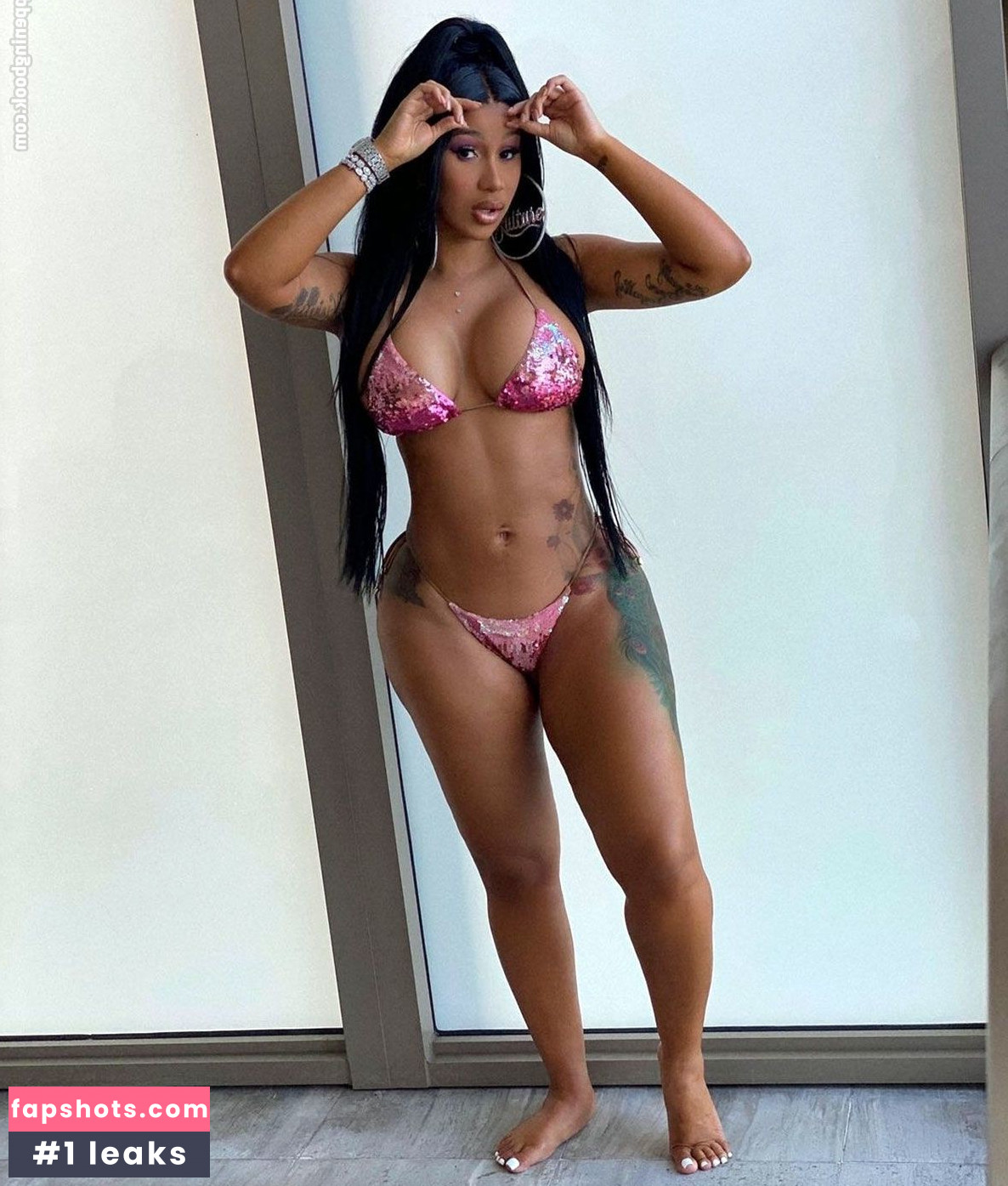 Cardi B gallery photo #423