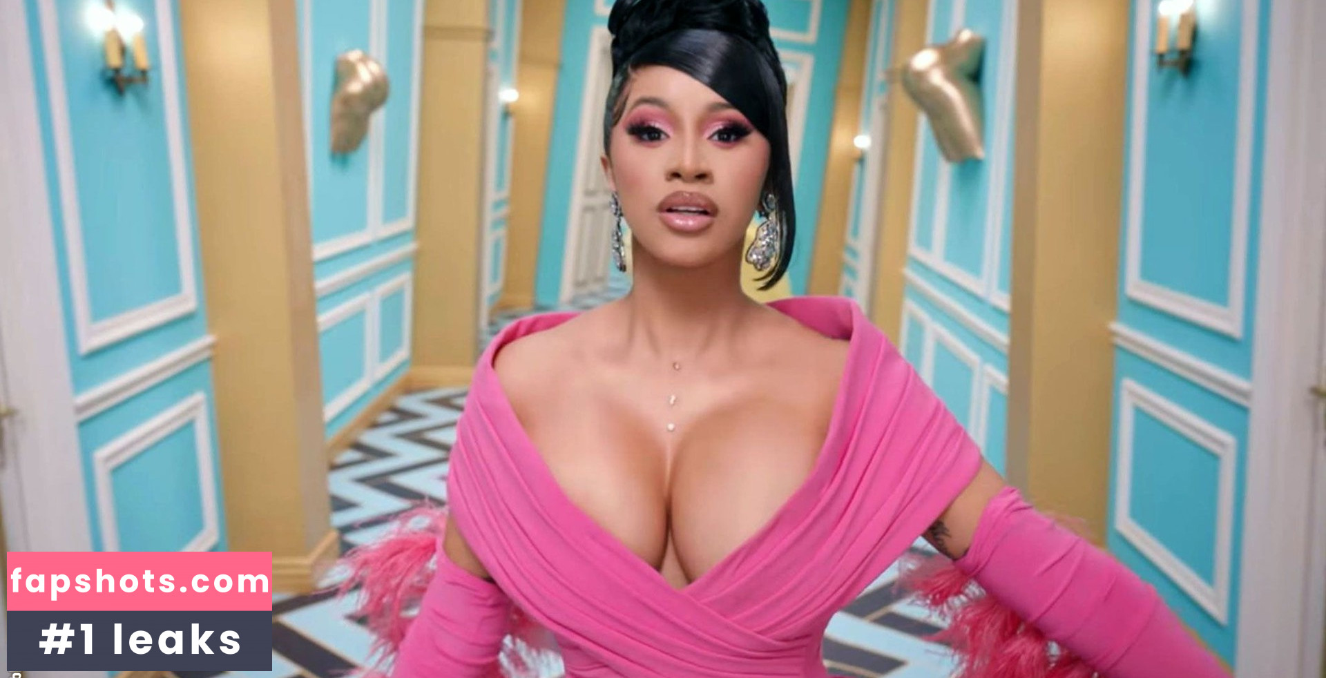 Cardi B gallery photo #431