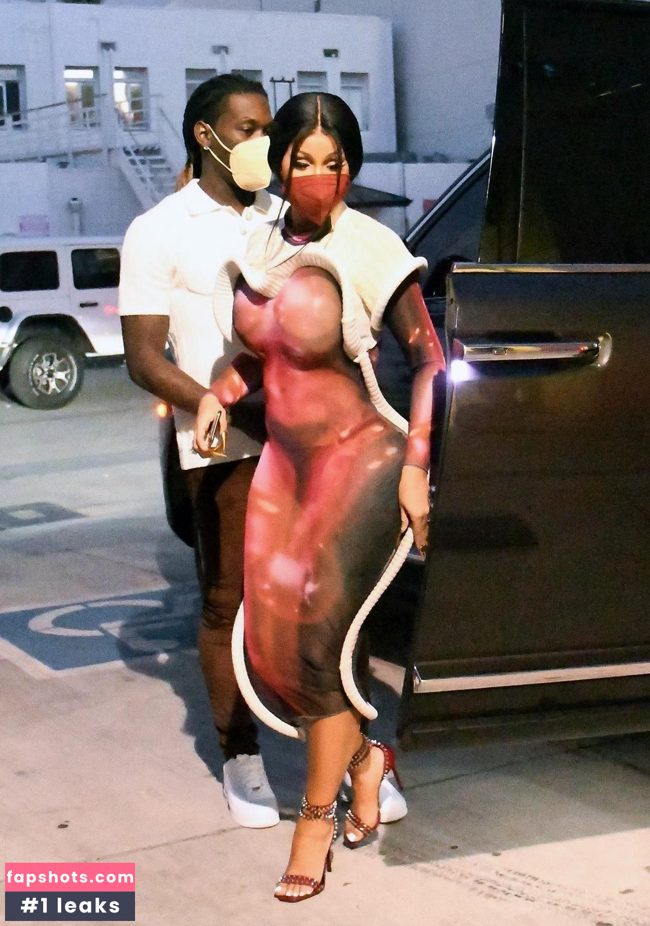 Cardi B gallery photo #490