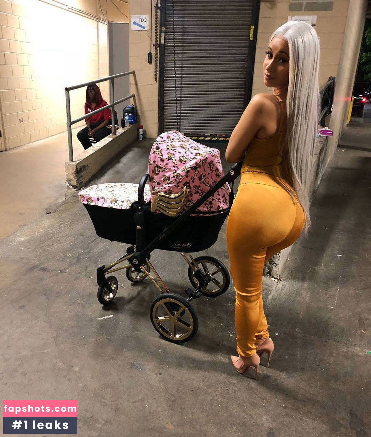 Cardi B gallery photo #570