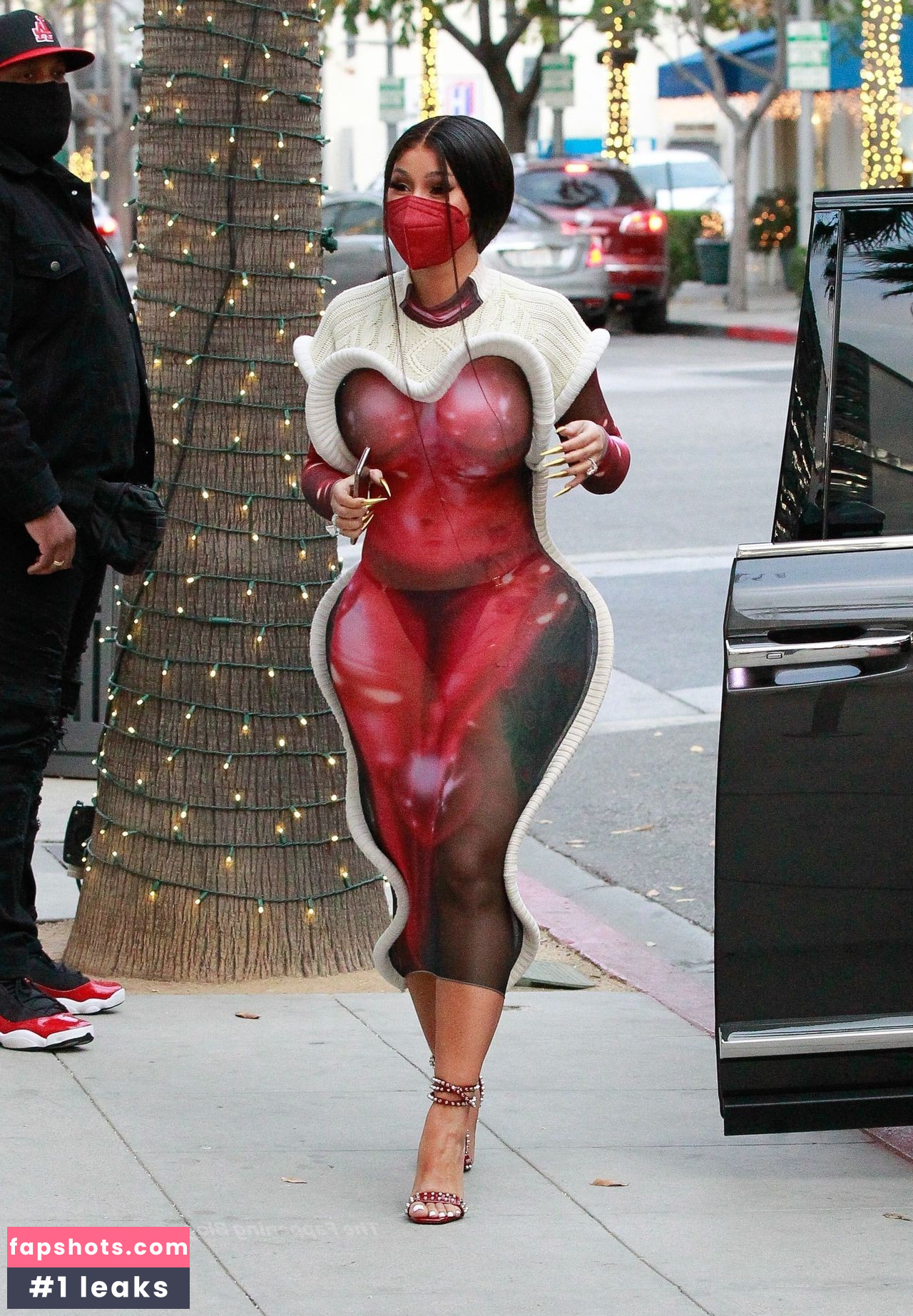 Cardi B gallery photo #689