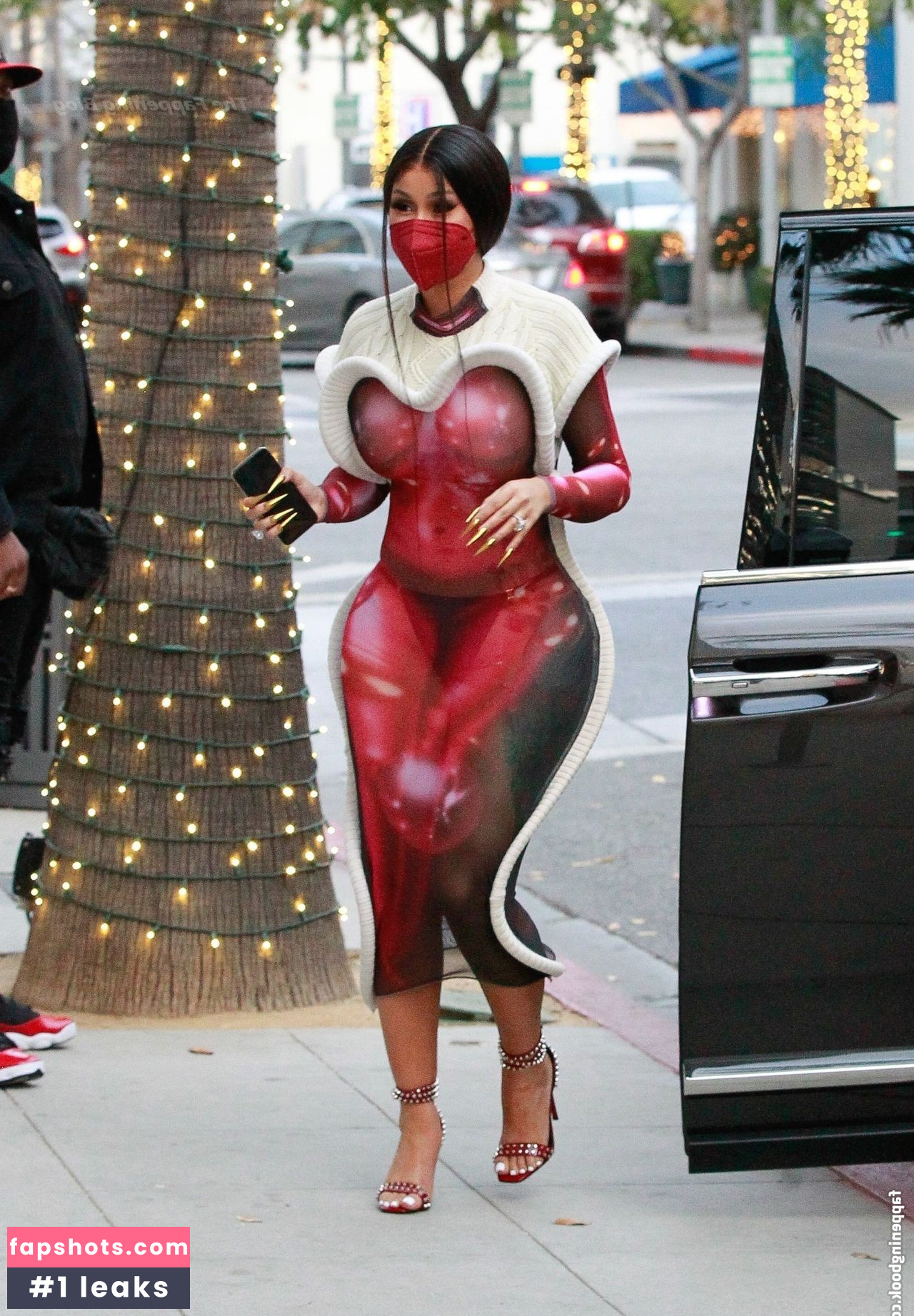 Cardi B gallery photo #691