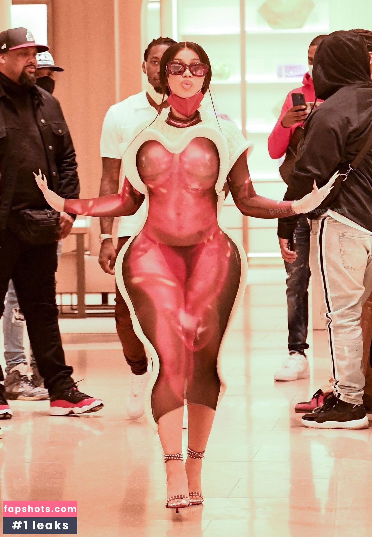 Cardi B gallery photo #717