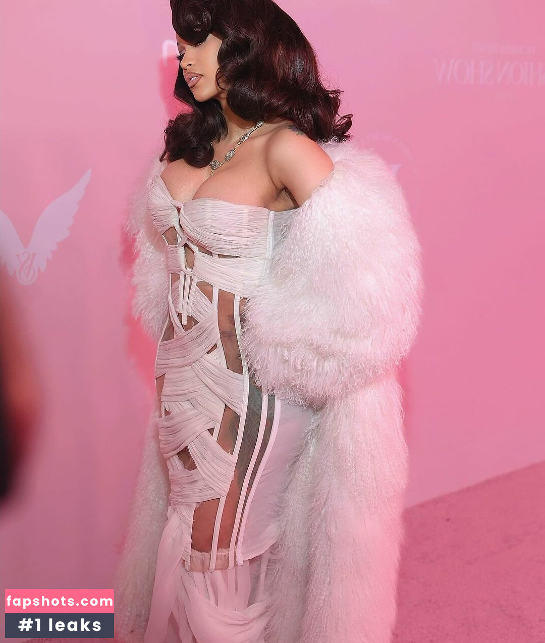 Cardi B gallery photo #79