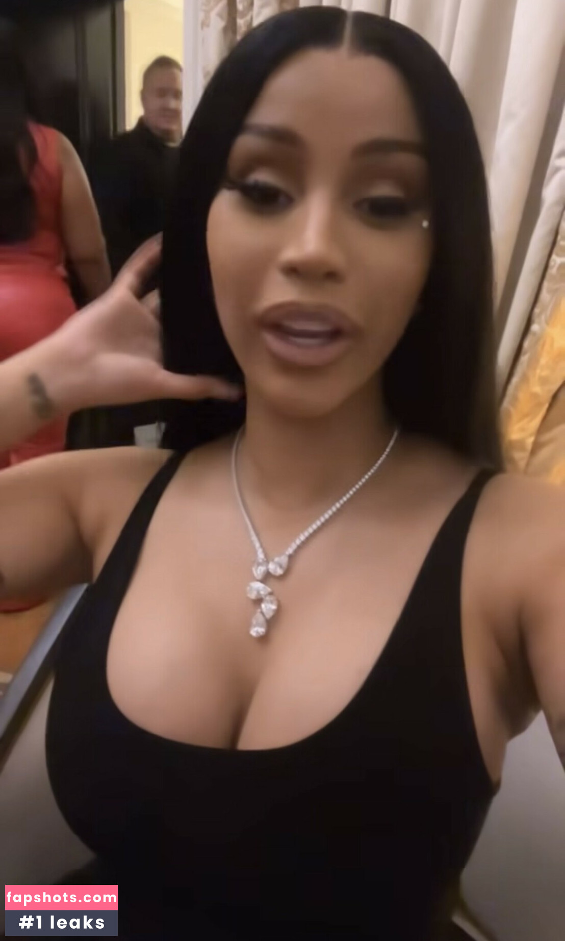 Cardi B gallery photo #87