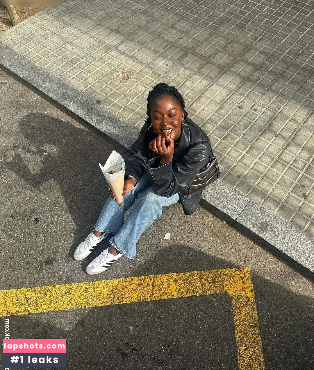 Carefreehamuyela nude babe gallery