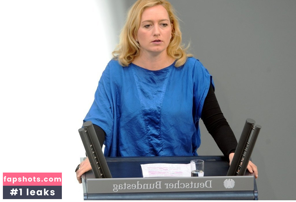 Caren Lay gallery photo #2