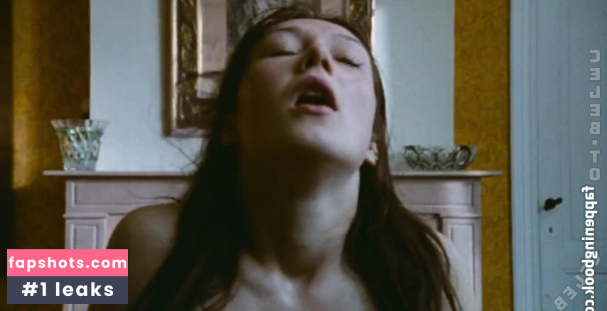 Carice van Houten gallery photo #2