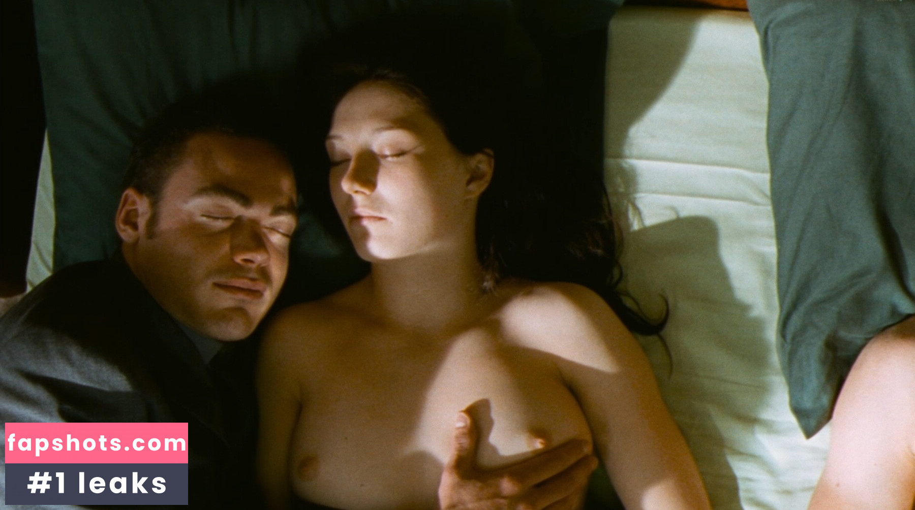 Carice van Houten gallery photo #12