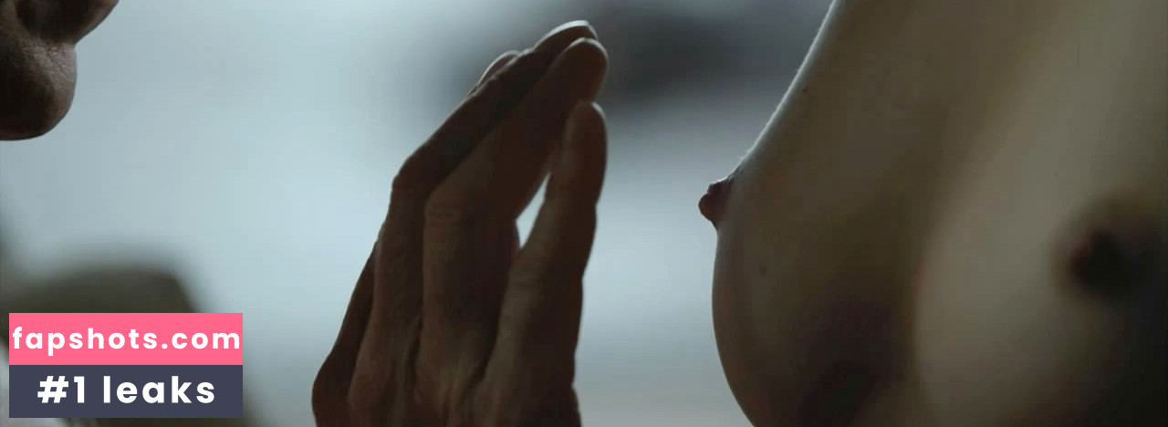 Carice van Houten gallery photo #39