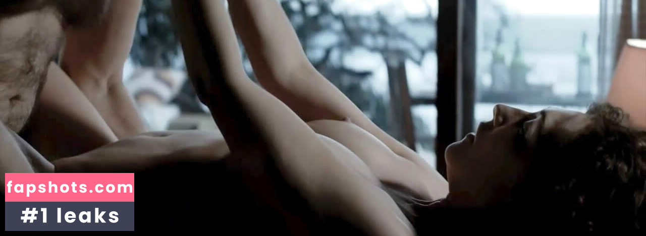 Carice van Houten gallery photo #41