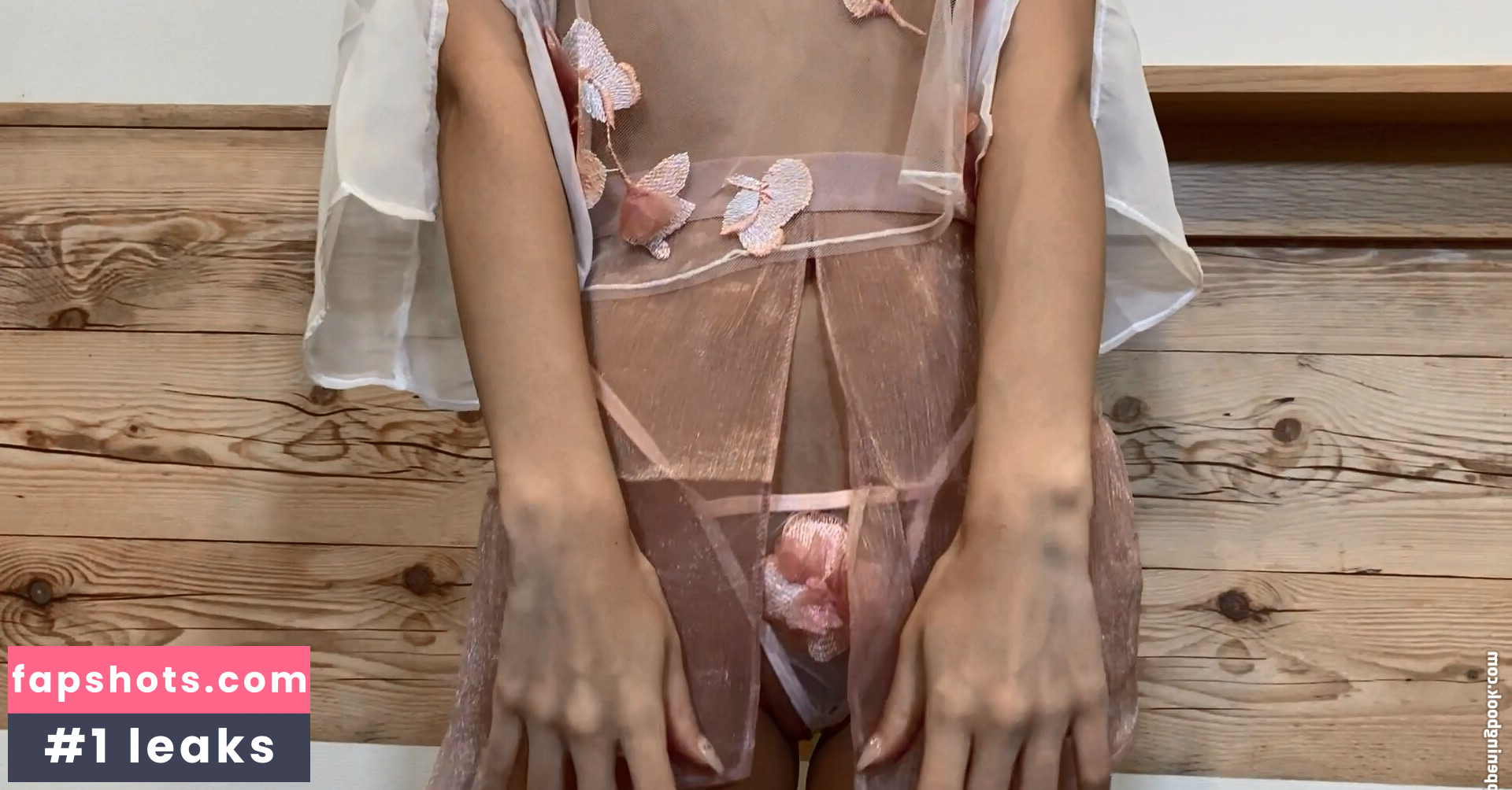 Carin gallery photo #37