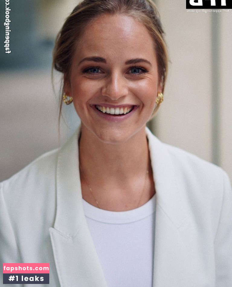 Carina Koller gallery photo #3