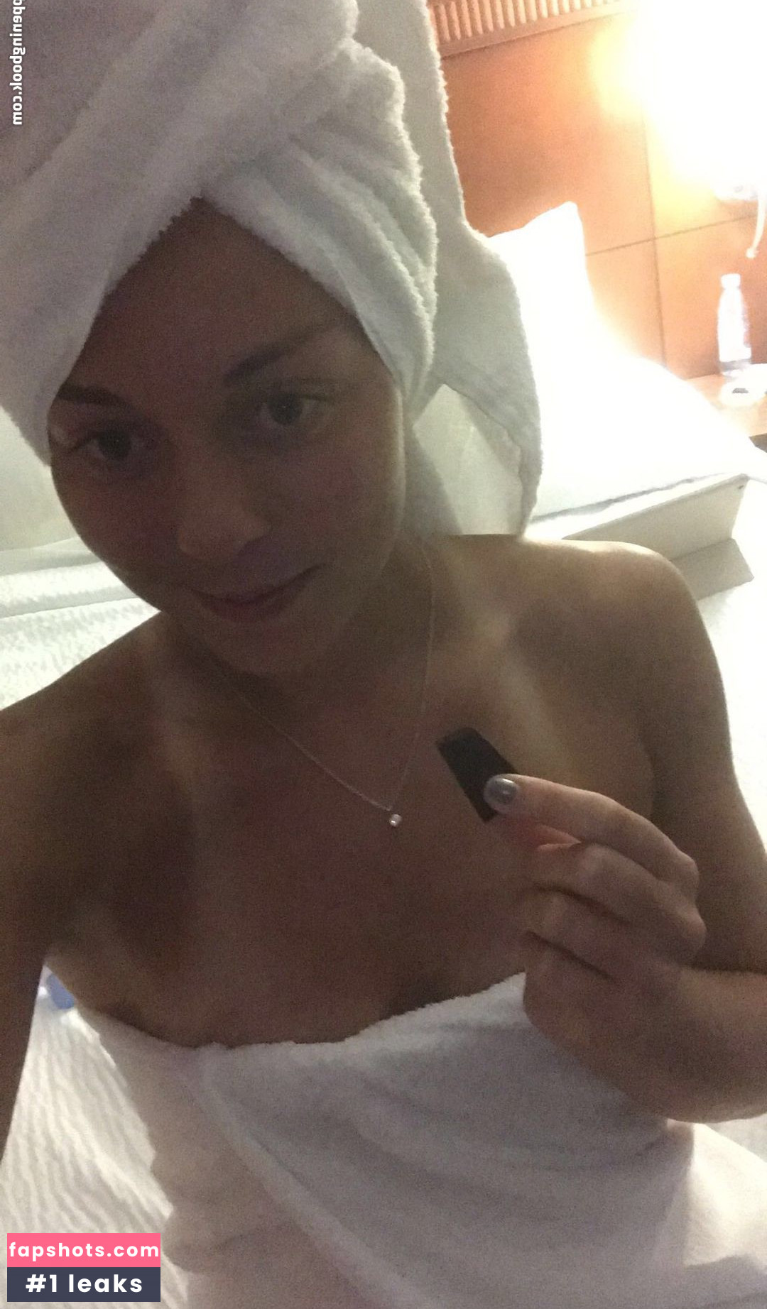 Carina Witthoeft gallery photo #12