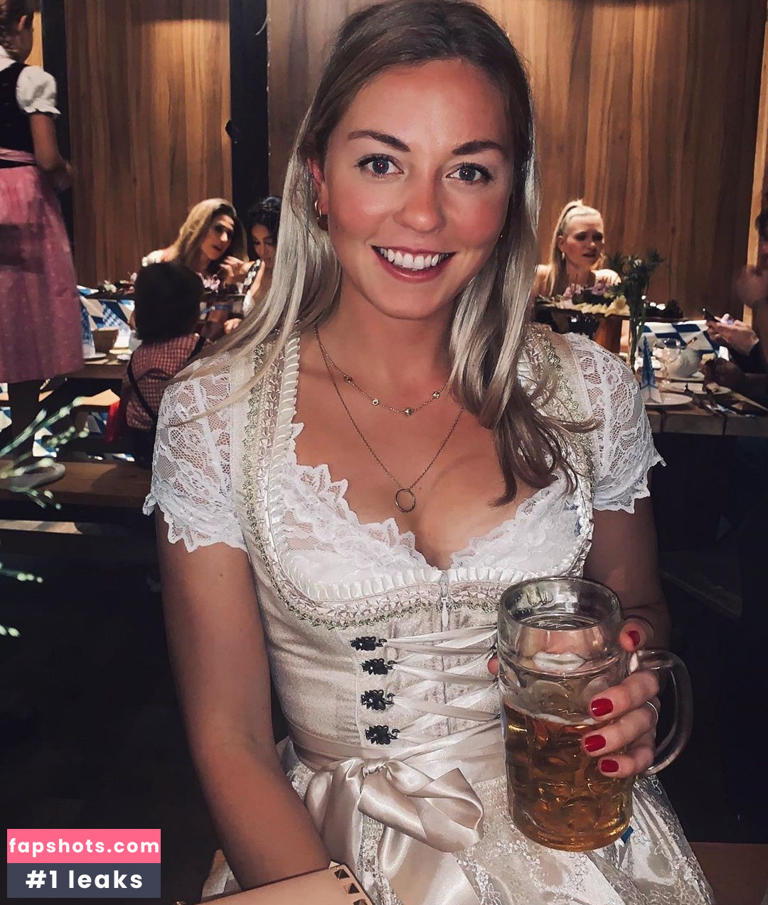 Carina Witthoeft gallery photo #15