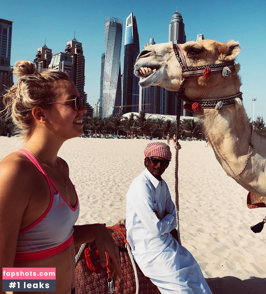 Carina Witthoeft gallery photo #35