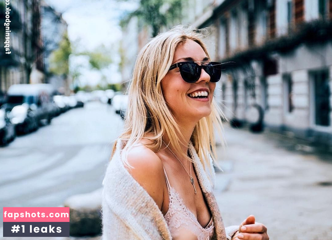 Carina Witthoeft gallery photo #54