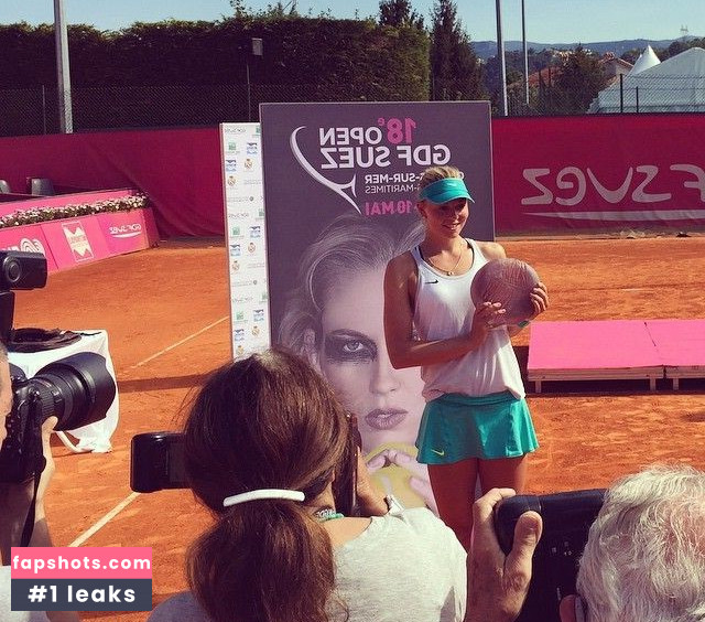 Carina Witthoeft gallery photo #64