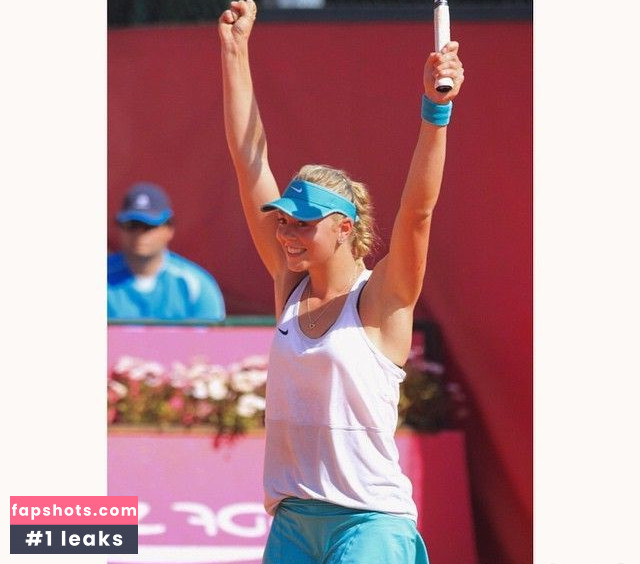 Carina Witthoeft gallery photo #65